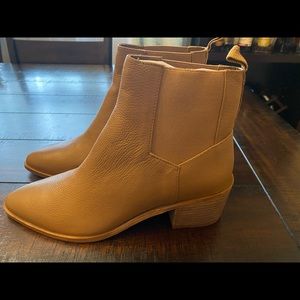 Chinese Laundry Filip Booties - Size 7.5